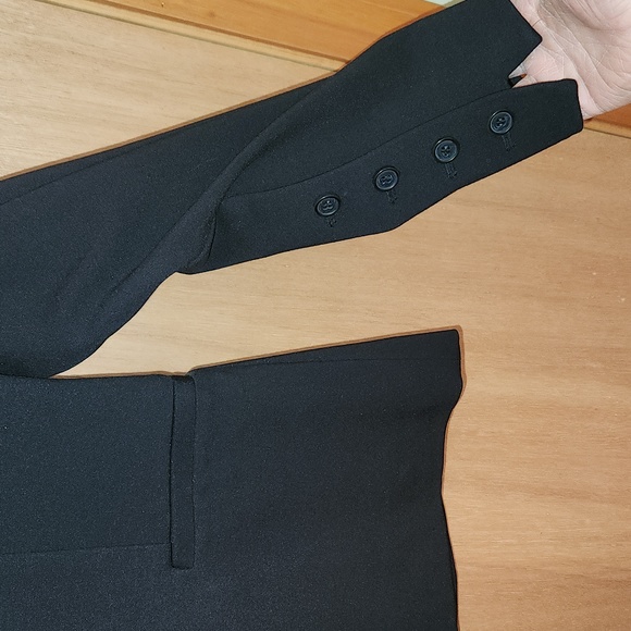 Ladies Collar-less Black Blazer from Calvin Klein - Picture 3 of 5